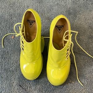 Fluevog Grand National shoes size 9